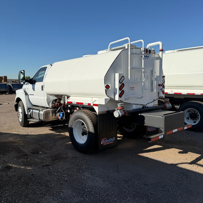 UnitedBuilt 6C2000 VisionTank™ Water Truck, 2027 Ford F - 750, 25,999 GVWR, Hydraulic Brakes - UnitedBuilt Equipment