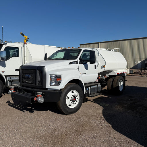 UnitedBuilt 6C2000 VisionTank™ Water Truck, 2027 Ford F - 750, 25,999 GVWR, Hydraulic Brakes - UnitedBuilt Equipment